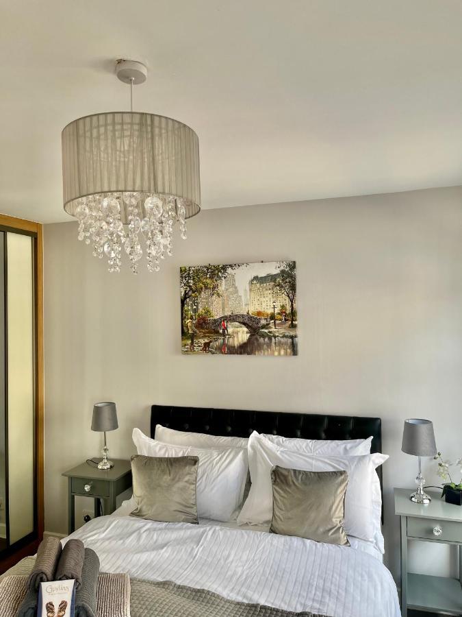 Trinity Apartments Four 1-Bedroom Apts Waterford City Centre المظهر الخارجي الصورة