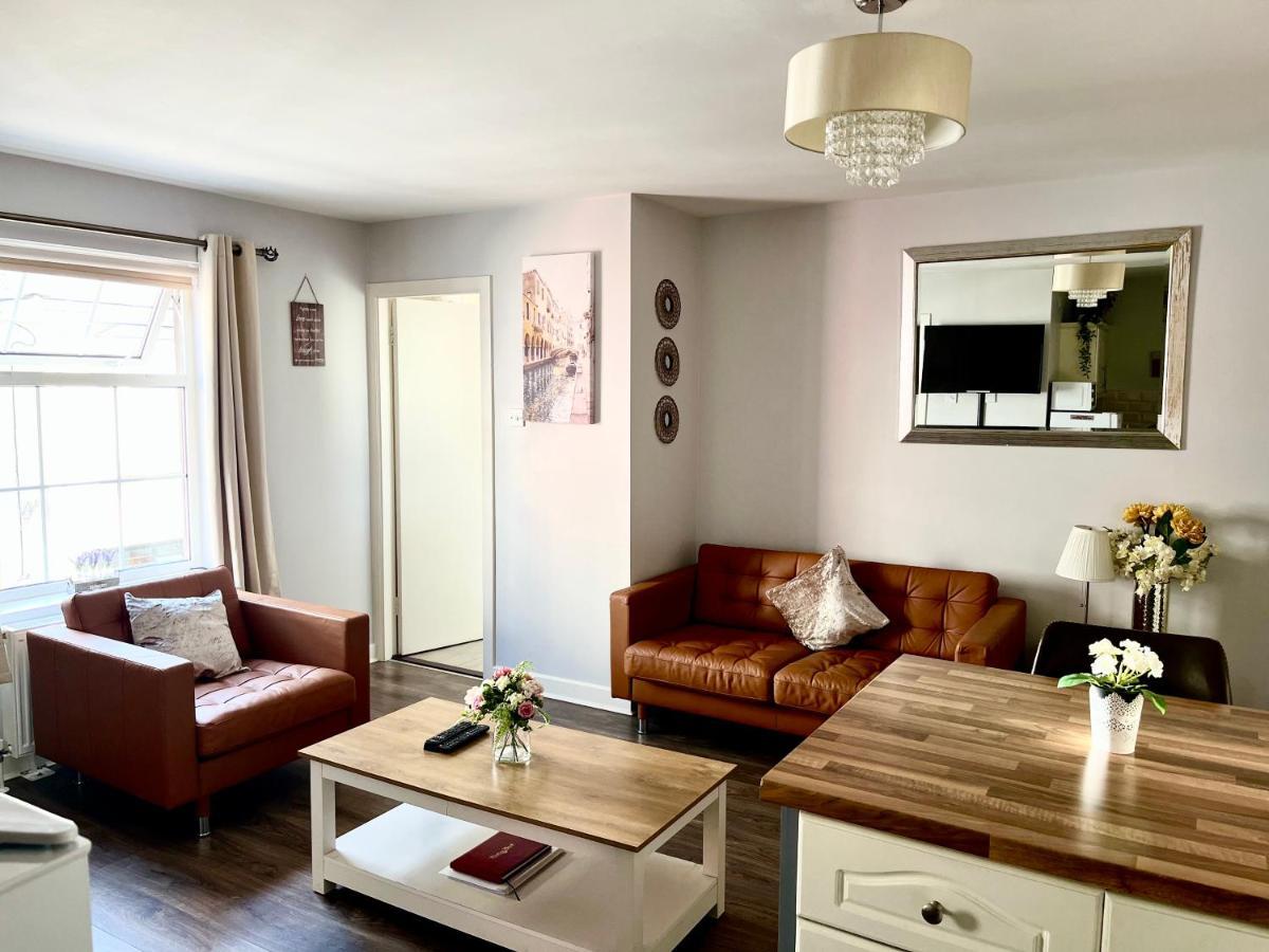Trinity Apartments Four 1-Bedroom Apts Waterford City Centre المظهر الخارجي الصورة