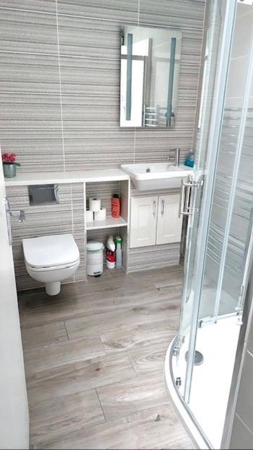 Trinity Apartments Four 1-Bedroom Apts Waterford City Centre المظهر الخارجي الصورة