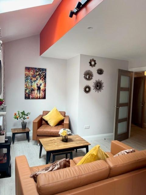 Trinity Apartments Four 1-Bedroom Apts Waterford City Centre المظهر الخارجي الصورة